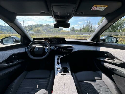 Peugeot 3008 ALLURE Hybrid 136 e-DCS6