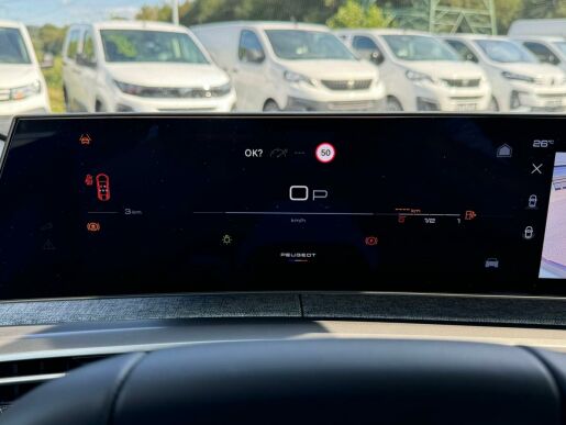 Peugeot 3008 ALLURE Hybrid 136 e-DCS6