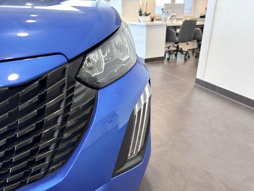 Peugeot 2008 ACTIVE, Hybrid 136k, Automat