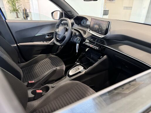 Peugeot 2008 ACTIVE, Hybrid 136k, Automat