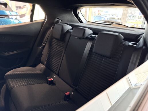 Peugeot 2008 ACTIVE, Hybrid 136k, Automat