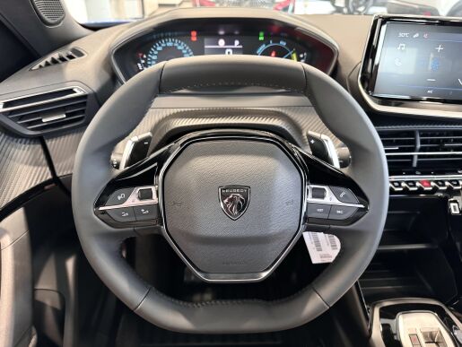 Peugeot 2008 ACTIVE, Hybrid 136k, Automat