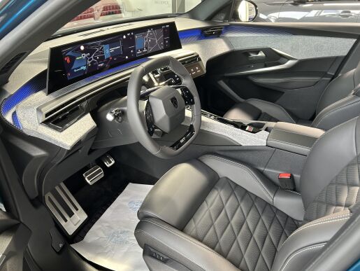 Peugeot 3008 E-GT Elektromotor 157kW / 210k
