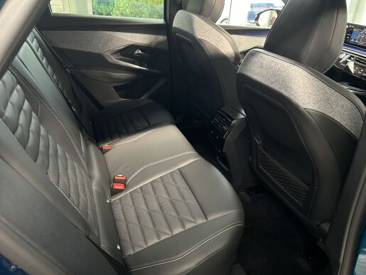 Peugeot 3008 E-GT Elektromotor 157kW / 210k