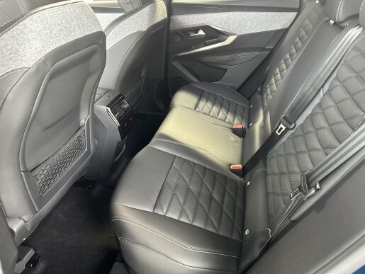 Peugeot 3008 E-GT Elektromotor 157kW / 210k
