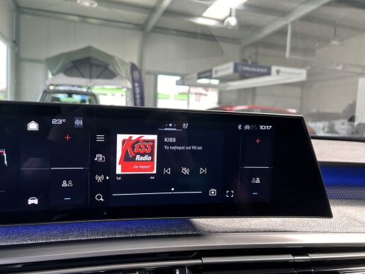 Peugeot 3008 E-GT Elektromotor 157kW / 210k