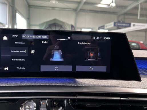 Peugeot 3008 E-GT Elektromotor 157kW / 210k