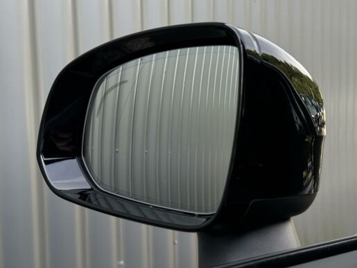 Volvo XC90 T8 AWD 335kW ULTIMATE DARK