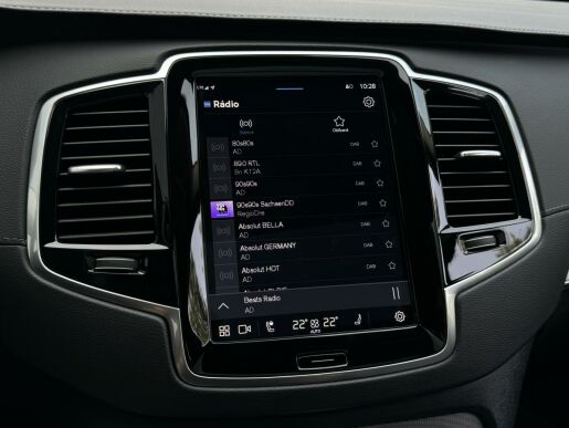 Volvo XC90 T8 AWD 335kW ULTIMATE DARK