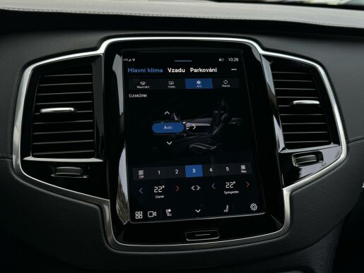Volvo XC90 T8 AWD 335kW ULTIMATE DARK