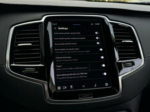 Volvo XC90 T8 AWD 335kW ULTIMATE DARK
