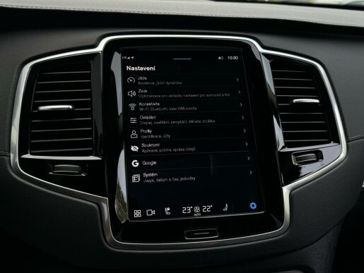 Volvo XC90 T8 AWD 335kW ULTIMATE DARK