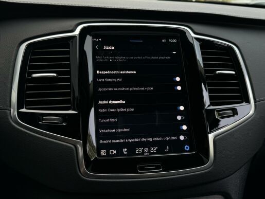 Volvo XC90 T8 AWD 335kW ULTIMATE DARK