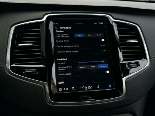 Volvo XC90 T8 AWD 335kW ULTIMATE DARK