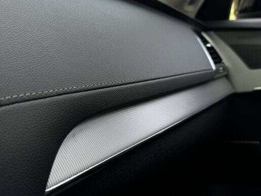 Volvo XC90 T8 AWD 335kW ULTIMATE DARK