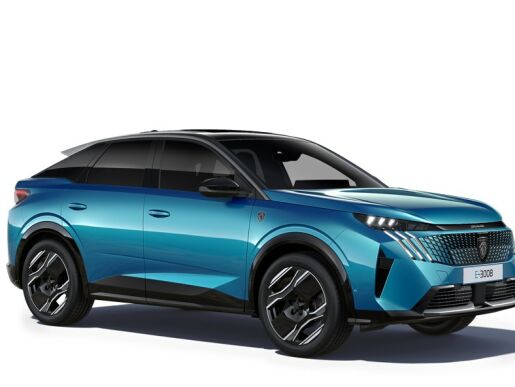 Peugeot 3008 GT Elektromotor 157 kW / 210 k (Baterie 73 kWh, 500 km)