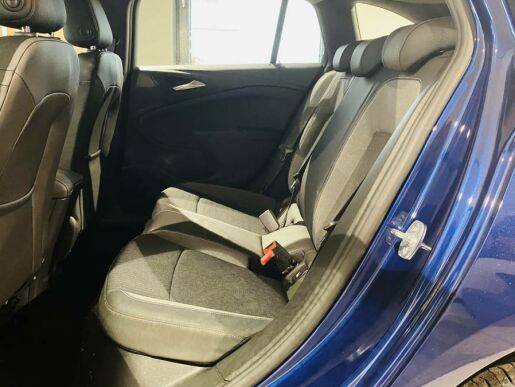 Opel Astra Elegance Sports Tourer F15DVH