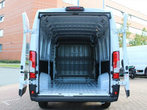 Peugeot Boxer Furgon 4350 L4H2 bHDi 180k MAN