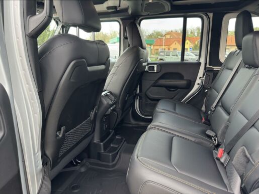 Jeep Wrangler 2,0 Sahara 4WD 8AT