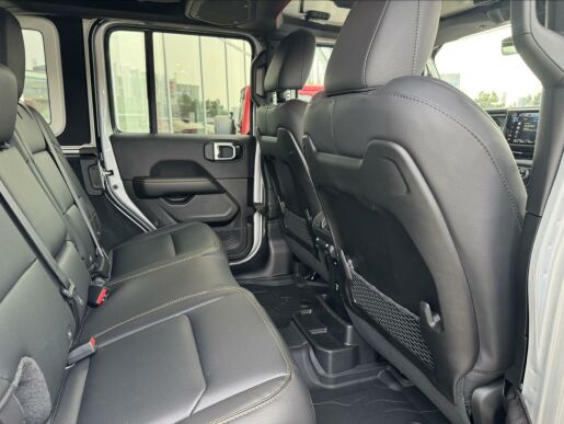 Jeep Wrangler 2,0 Sahara 4WD 8AT
