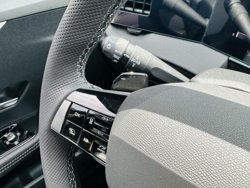 Opel Astra Elegance HB 1.2 TURBO 96kW/130