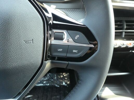 Peugeot 2008 ACTIVE PT 100k MAN6