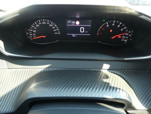 Peugeot 2008 ACTIVE PT 100k MAN6