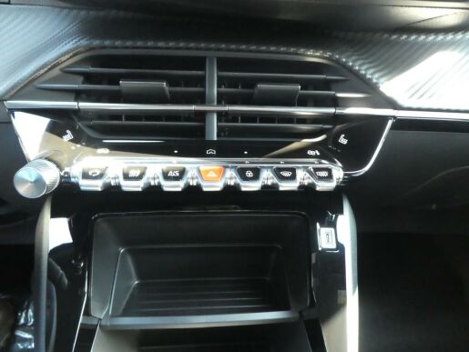 Peugeot 2008 ACTIVE PT 100k MAN6