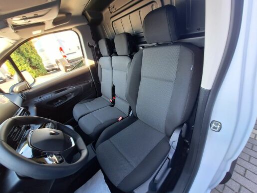 Peugeot Partner Furgon L1 650 1.5 BlHDi 100 M6