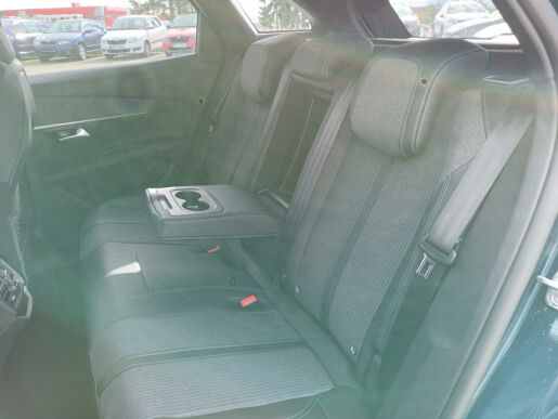 Peugeot 3008 1,6 ALLURE PACK HYBRID 225 e-EAT8