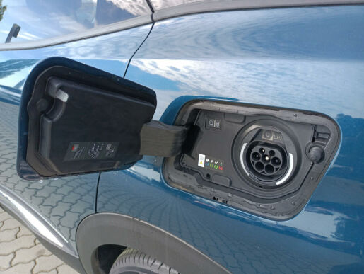 Peugeot 3008 1,6 ALLURE PACK HYBRID 225 e-EAT8
