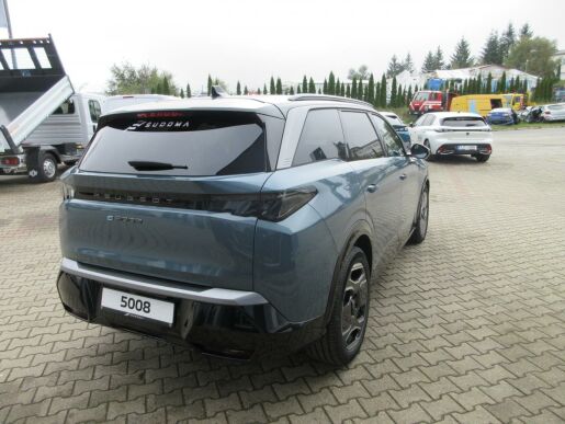 Peugeot 5008 GT Elektromotor 157 kW / 210 k