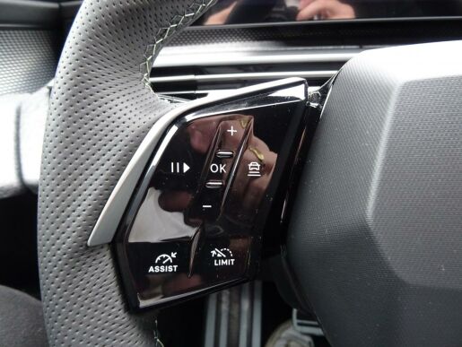 Peugeot 5008 e-GT 157 kW/210k (Bat. 73kWh)