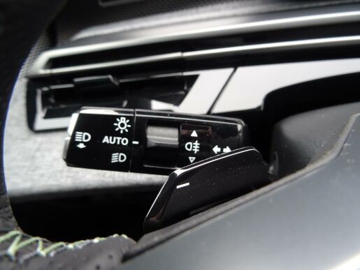 Peugeot 5008 e-GT 157 kW/210k (Bat. 73kWh)