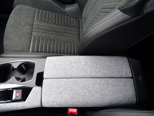 Peugeot 5008 e-GT 157 kW/210k (Bat. 73kWh)