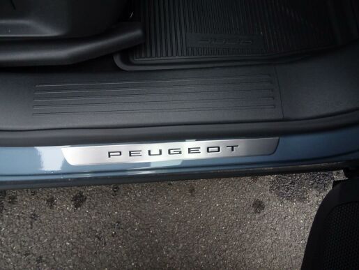Peugeot 5008 e-GT 157 kW/210k (Bat. 73kWh)