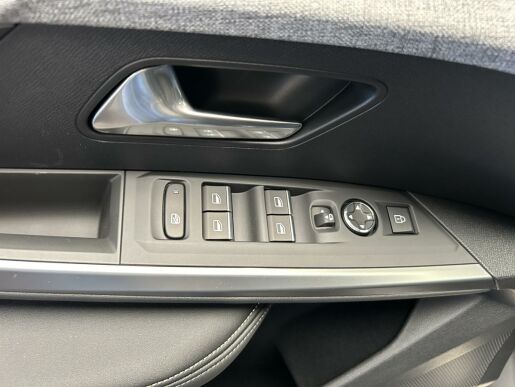 Peugeot 5008 E-5008 GT Elektromotor 210 k.