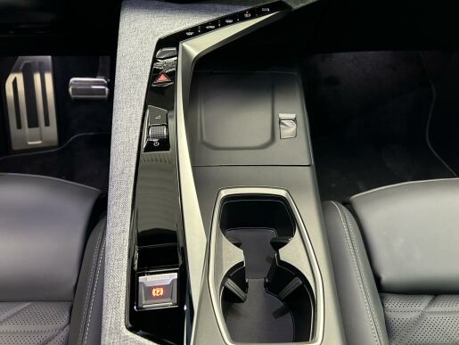 Peugeot 5008 E-5008 GT Elektromotor 210 k.