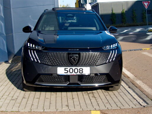 Peugeot 5008 NEW GT Elektromotor 210k (Baterie 73 kWh)