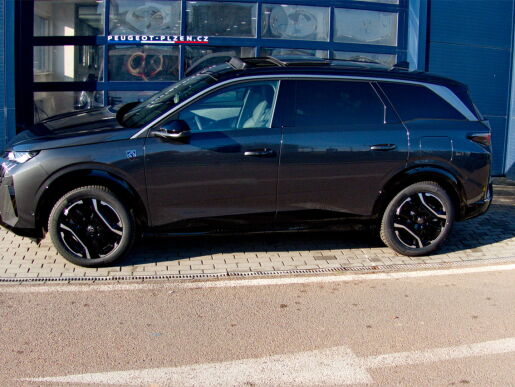 Peugeot 5008 NEW GT Elektromotor 210k (Baterie 73 kWh)
