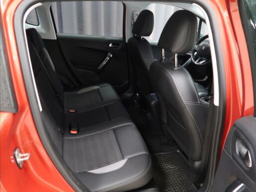Peugeot 2008 1,6 i ALLURE  VTi 120 k MAN5