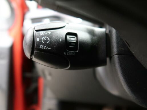 Peugeot 2008 1,6 i ALLURE  VTi 120 k MAN5