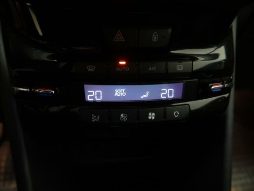 Peugeot 2008 1,6 i ALLURE  VTi 120 k MAN5