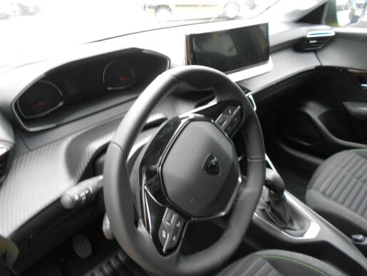 Peugeot 208 PureTech 100 S&S MAN6