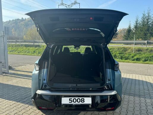 Peugeot 5008 GT Elektromotor 157 kW / 210 k