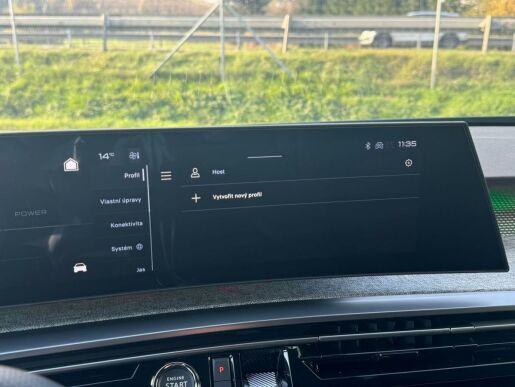 Peugeot 5008 GT Elektromotor 157 kW / 210 k