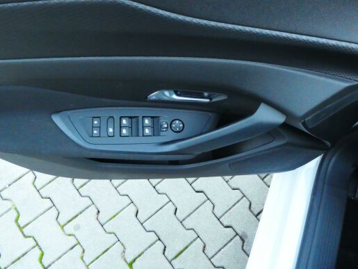 Peugeot 308 SW ACTIVE PT 130k EAT8