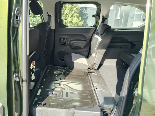 Citroën Berlingo osobní XL PLUS 1.5 BlueHDi 130 S&S MAN6   