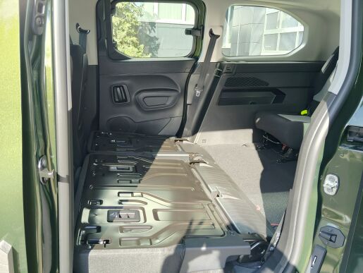 Citroën Berlingo osobní XL PLUS 1.5 BlueHDi 130 S&S MAN6   