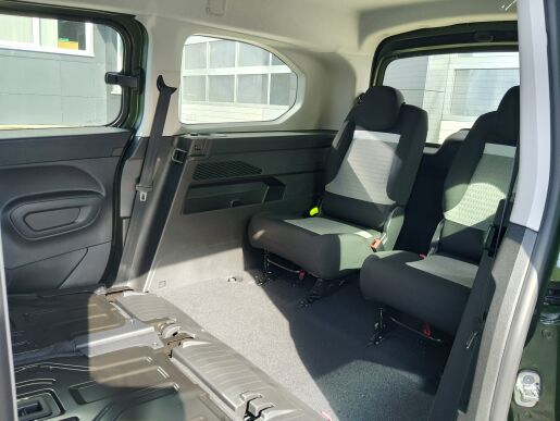 Citroën Berlingo osobní XL PLUS 1.5 BlueHDi 130 S&S MAN6   